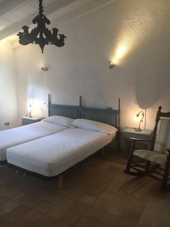 Stadthaus Mitten Im Kuenstlerviertel Von Arta Mit Zwei Wohnungen Luaran gambar