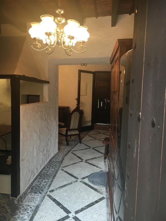 Stadthaus Mitten Im Kuenstlerviertel Von Arta Mit Zwei Wohnungen Luaran gambar